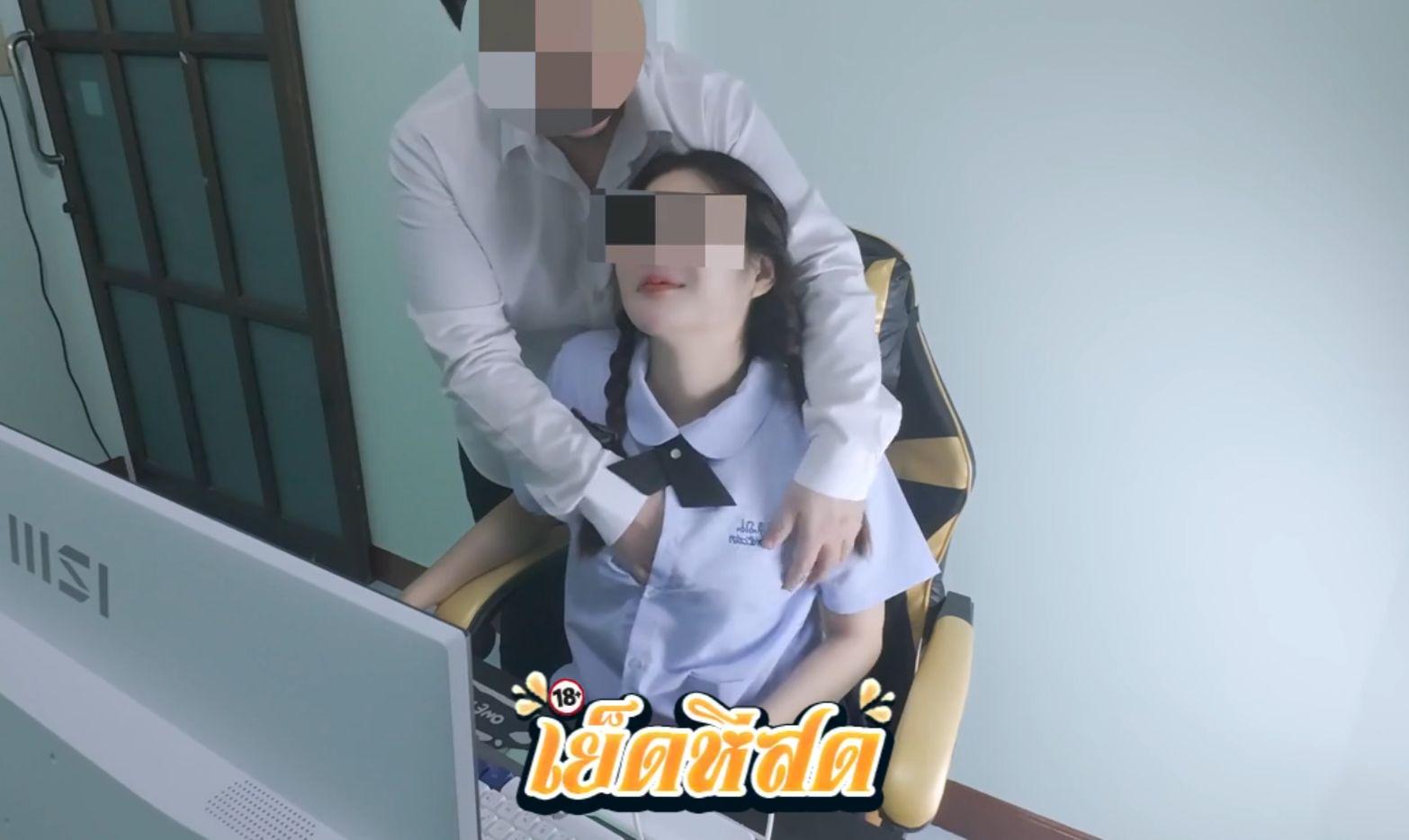 คลิปหนังโป๊ไทย ninewthaicute นักเรียนเด็ดๆ หัวนมชมพู โดนจับเย็ดบนโต๊ะคอม หุ่นอย่างแจ่ม เงี่ยนสุดๆ